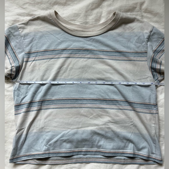 Striped Crop Top - Picture 3 of 5